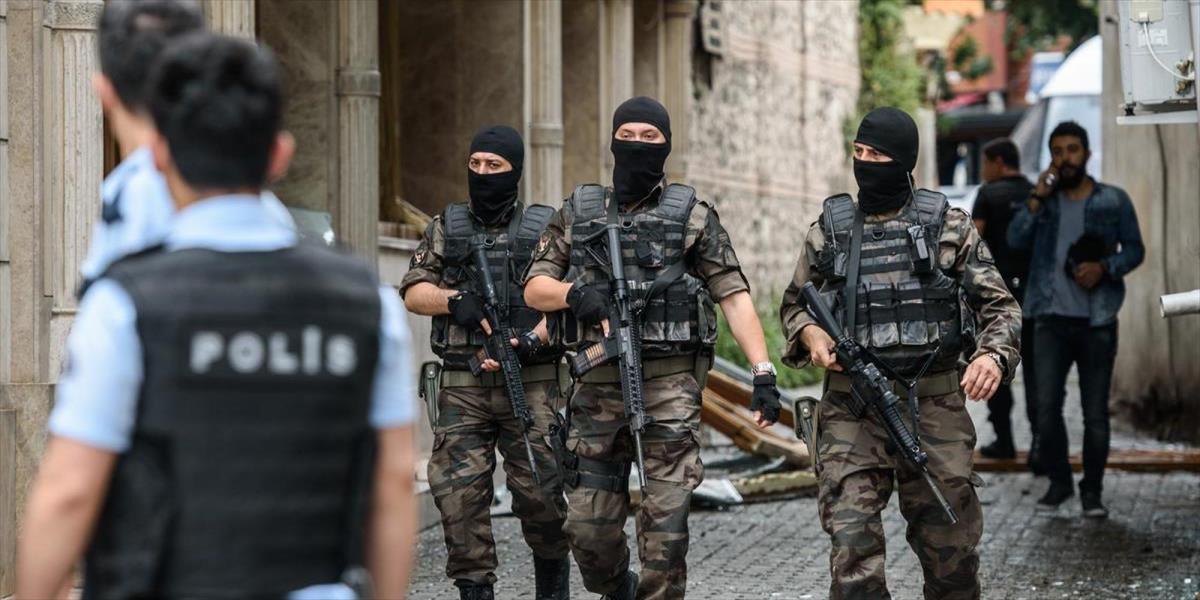 تركيا تقيل 2700 شخص من وظائفهم لصلاتهم بتنظيمات «إرهابية»