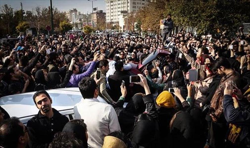 محتجون بمدينة مشهد الإيرانية يهتفون «الموت لروحاني»