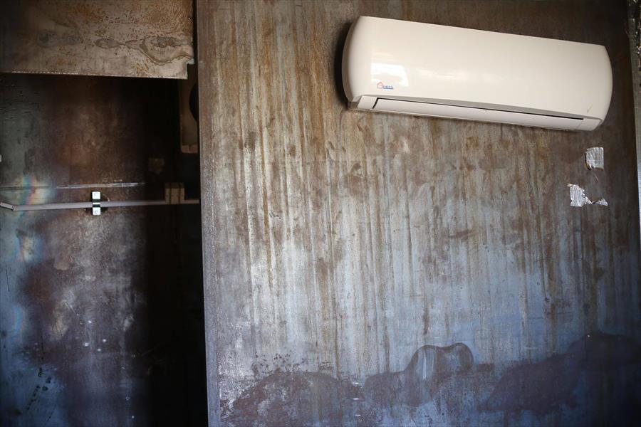 بالصور: «شركة الكهرباء» توضح حقيقة سرقة معدات من محطة أوباري