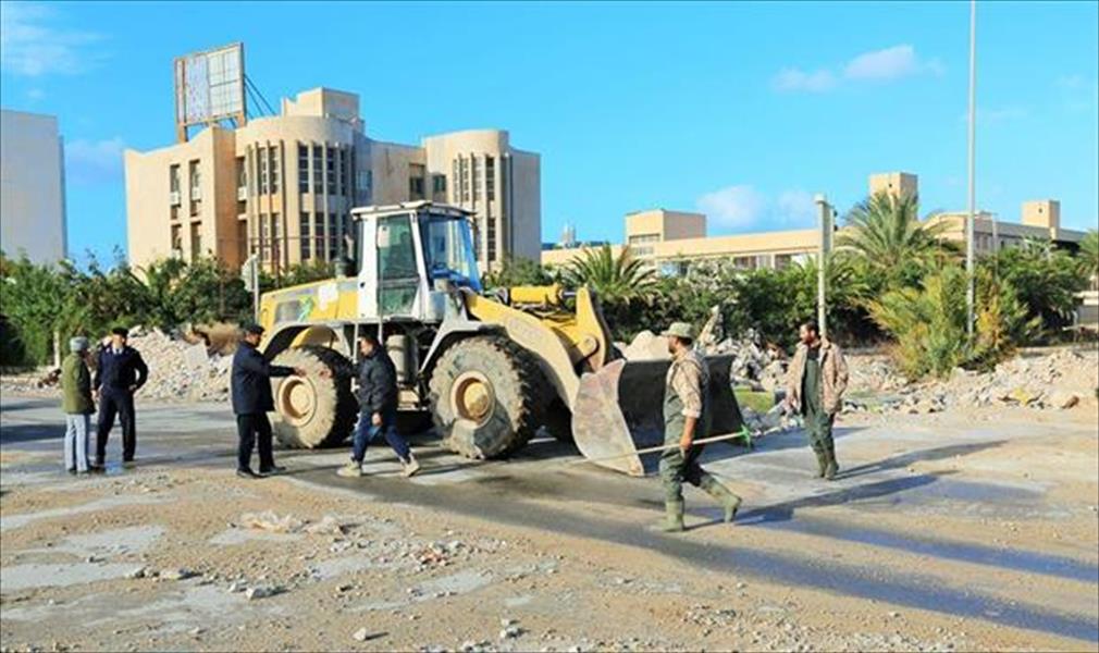 اكتمال فتح مسارات الطرق والشوارع الرئيسية في بنغازي (صور)