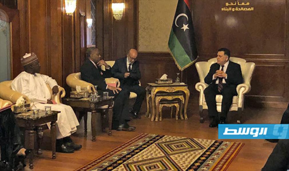 وزير خارجية نيجيريا يبحث مع السراج ترتيبات عودة المهاجرين.. ويقترح تنظيم ملتقى اقتصادي مع ليبيا