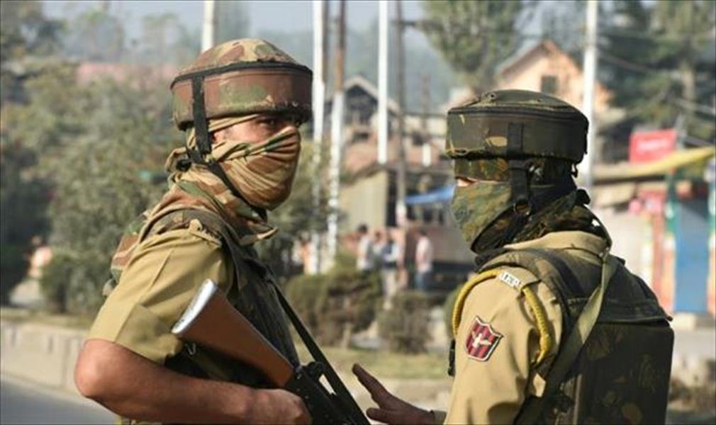 مقتل 4 شرطيين في انفجار بكشمير الهندية