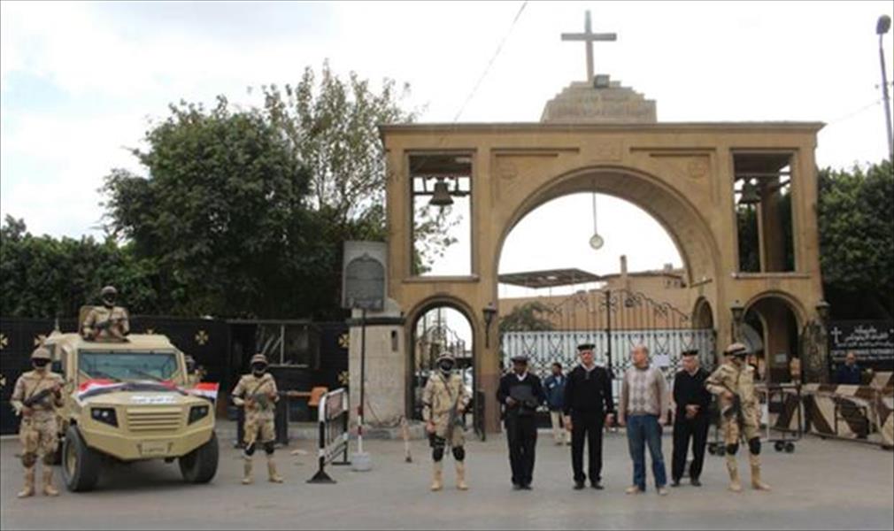 الجيش والشرطة يكثفان تأمين احتفالات مسيحيي مصر بعيد الميلاد (صور)