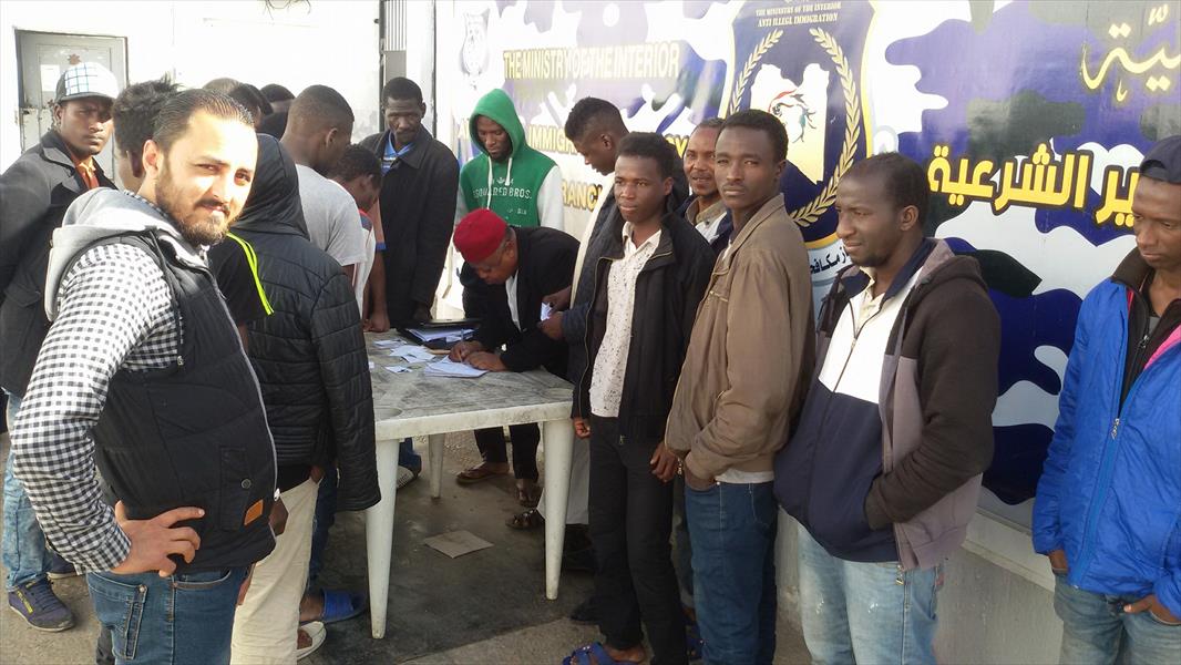 «الهجرة غير الشرعية» بطرابلس يحدد 4 أيام لعودة مهاجري النيجر إلى بلادهم