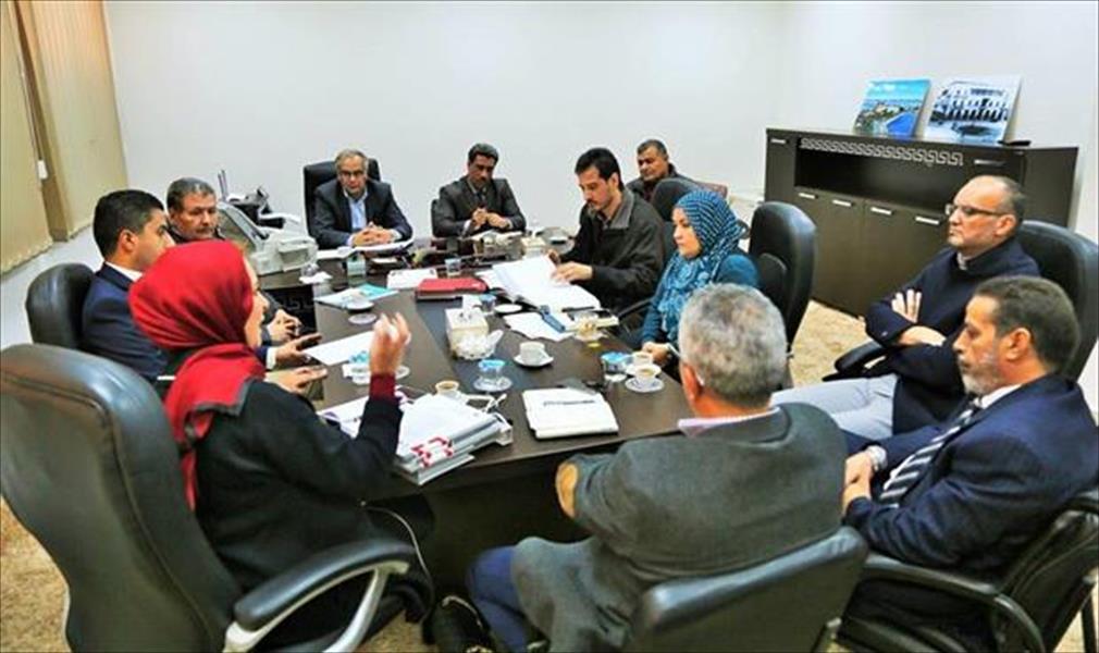 بلدية بنغازي تبحث تحديات مرحلة إعادة تخطيط وإعمار المدينة