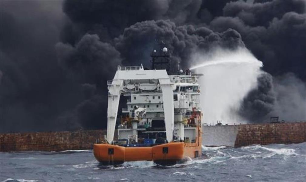 الصين تعثر على جثتين والصندوق الأسود للسفينة الإيرانية المشتعلة قبالة سواحلها