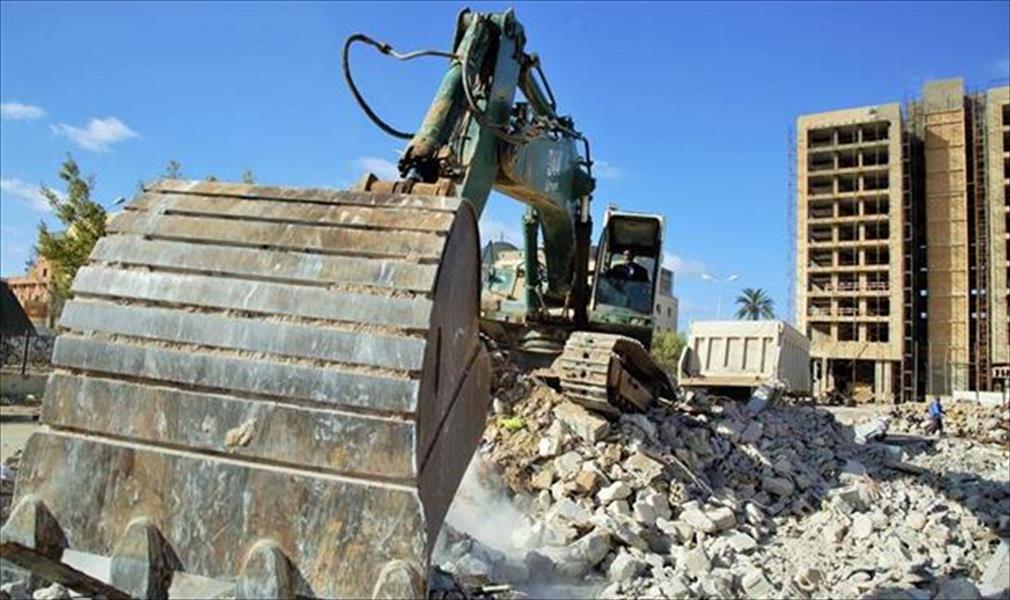 إزالة الأكشاك والمباني المخالفة وفتح المسارات المغلقة وسط بنغازي