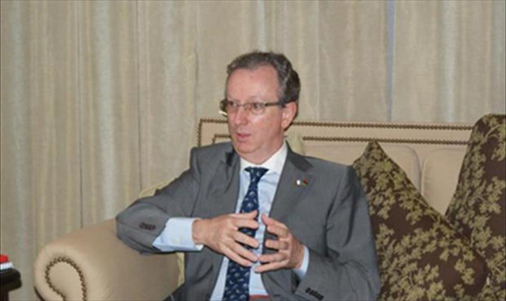 السفير الفرنسي لدى ليبيا يؤكد استمرار عمل شركة توتال في البلاد