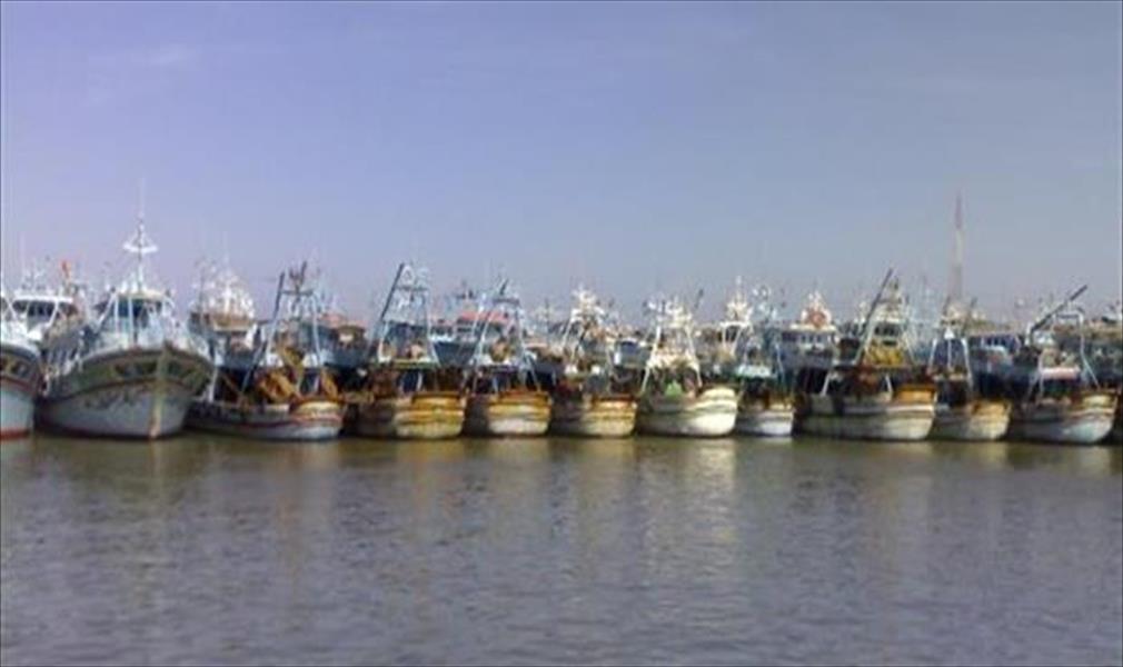 إغلاق ميناء الصيد بالبرلس لسوء الأحوال الجوية