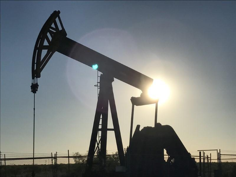 أسعار النفط ترتفع مع إعلان السعودية استمرار تعاون المنتجين