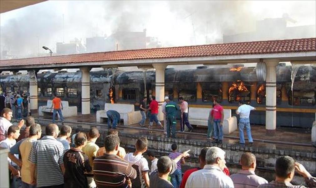 مصر: التحقيق في حريق شبّ بقطار أصاب 18 شخصًا