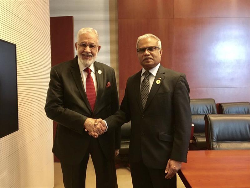 سيالة يبحث مع وزير خارجية المالديف التعاون في المحافل الدولية