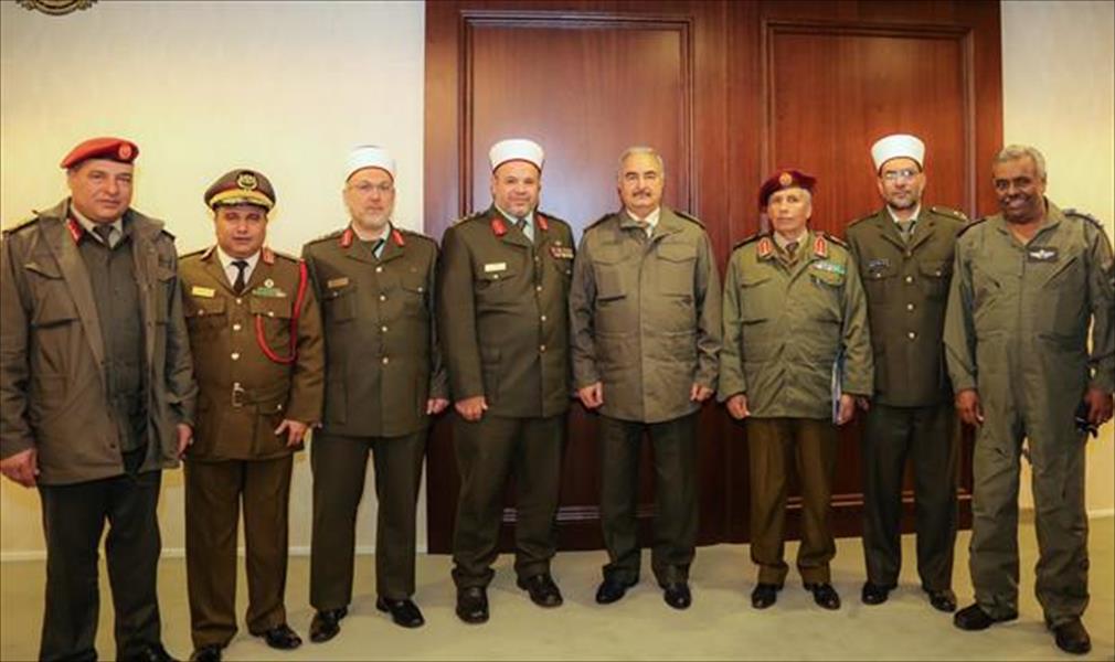 المشير خليفة حفتر يستقبل المفتي العام للجيش الأردني