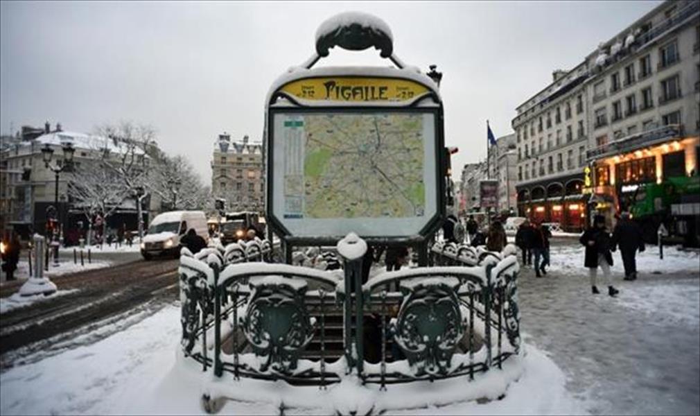 الثلوج تؤدي إلى فوضى في باريس وضواحيها