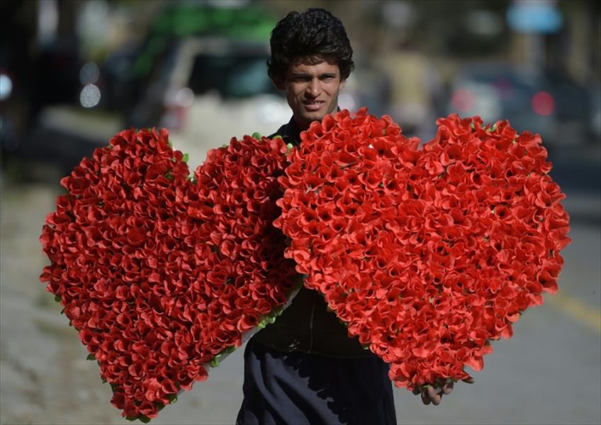 باكستان تحذر من الترويج لعيد الحب