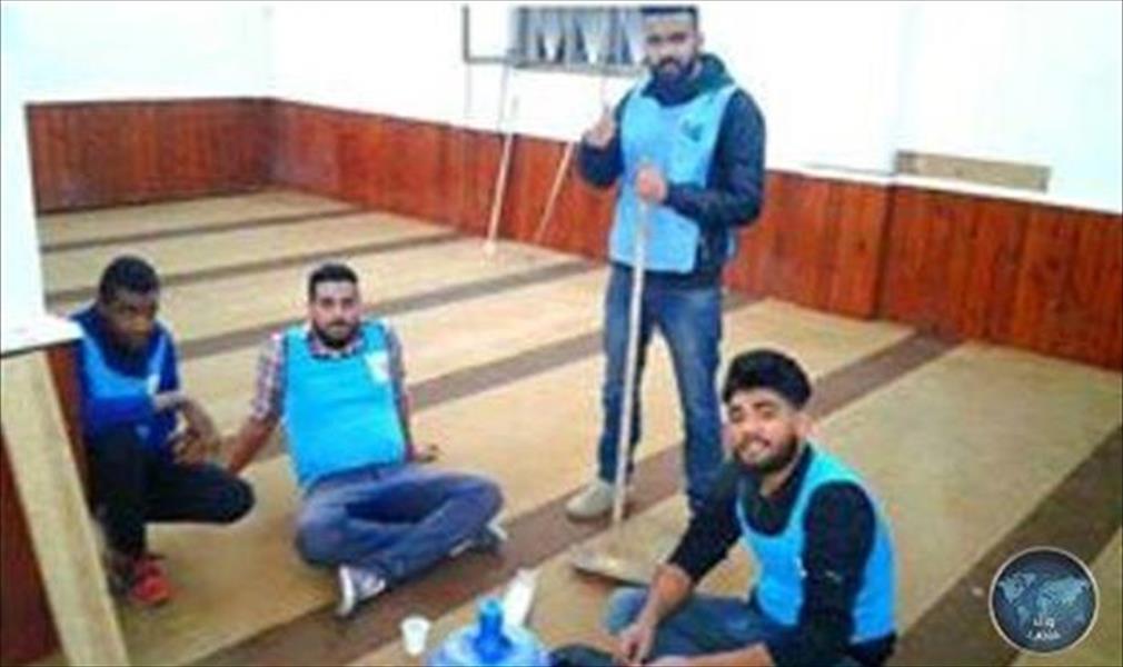 حملة نظافة تطوعية لمسجد سعد بن عبادة عقب التفجير الإرهابي