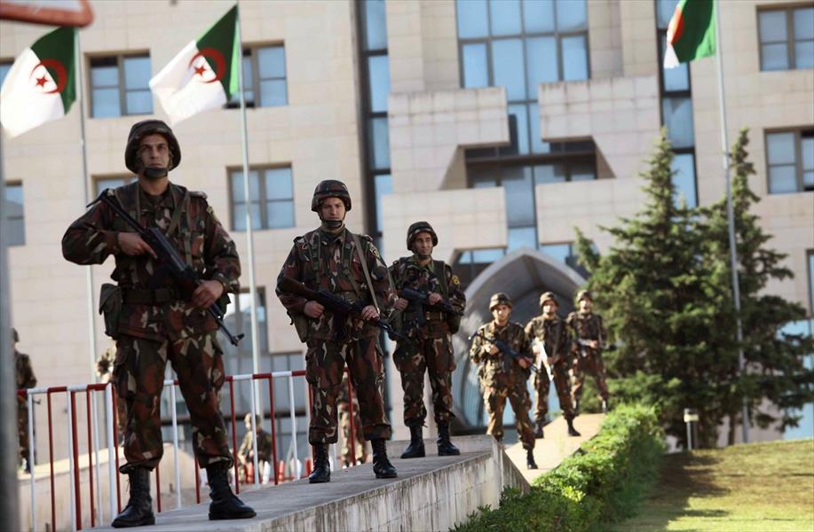 الأمن الجزائري يفكك شبكة «داعشية» تضم 11 عنصرًا