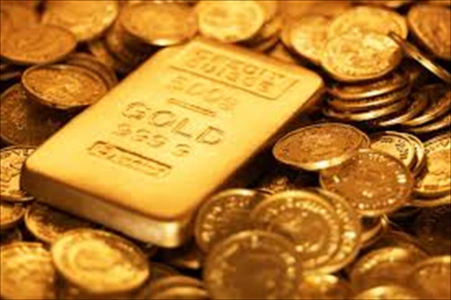 بيانات أميركية تهبط بالذهب دون 1300 دولار