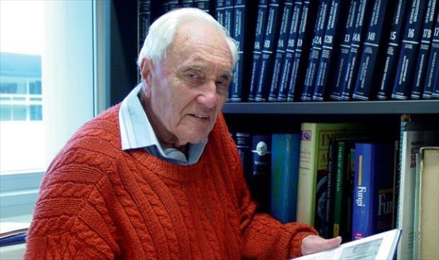 أكبر علماء أستراليا ينهي حياته عن 104 أعوام