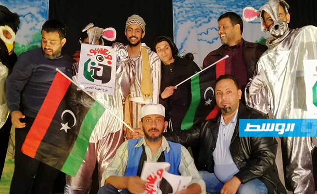 فرقة القرية تشارك في فعاليات المهرجان العربي لمسرح الطفل بقبلي في تونس (الإنترنت)
