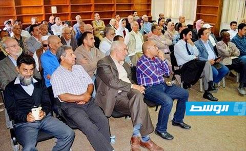 أسماء الاسطى تحاضر عن تاريخ و تأسيس دار المحفوظات فى طرابلس (سالم أبو ديب)