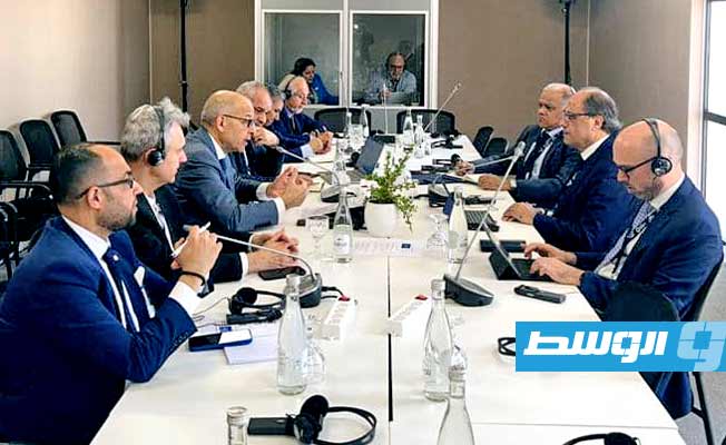 وفد مصرف ليبيا المركزي يجتمع مع ممثلين عن صندوق النقد الدولي في مدينة مراكش المغربية، الثلاثاء 10 أكتوبر 2023 (المصرف المركزي)