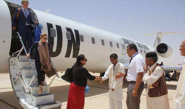 وفد بعثة الأمم المتحدة للدعم في ليبيا خلال وصوله لغدامس. (الإنترنت)
