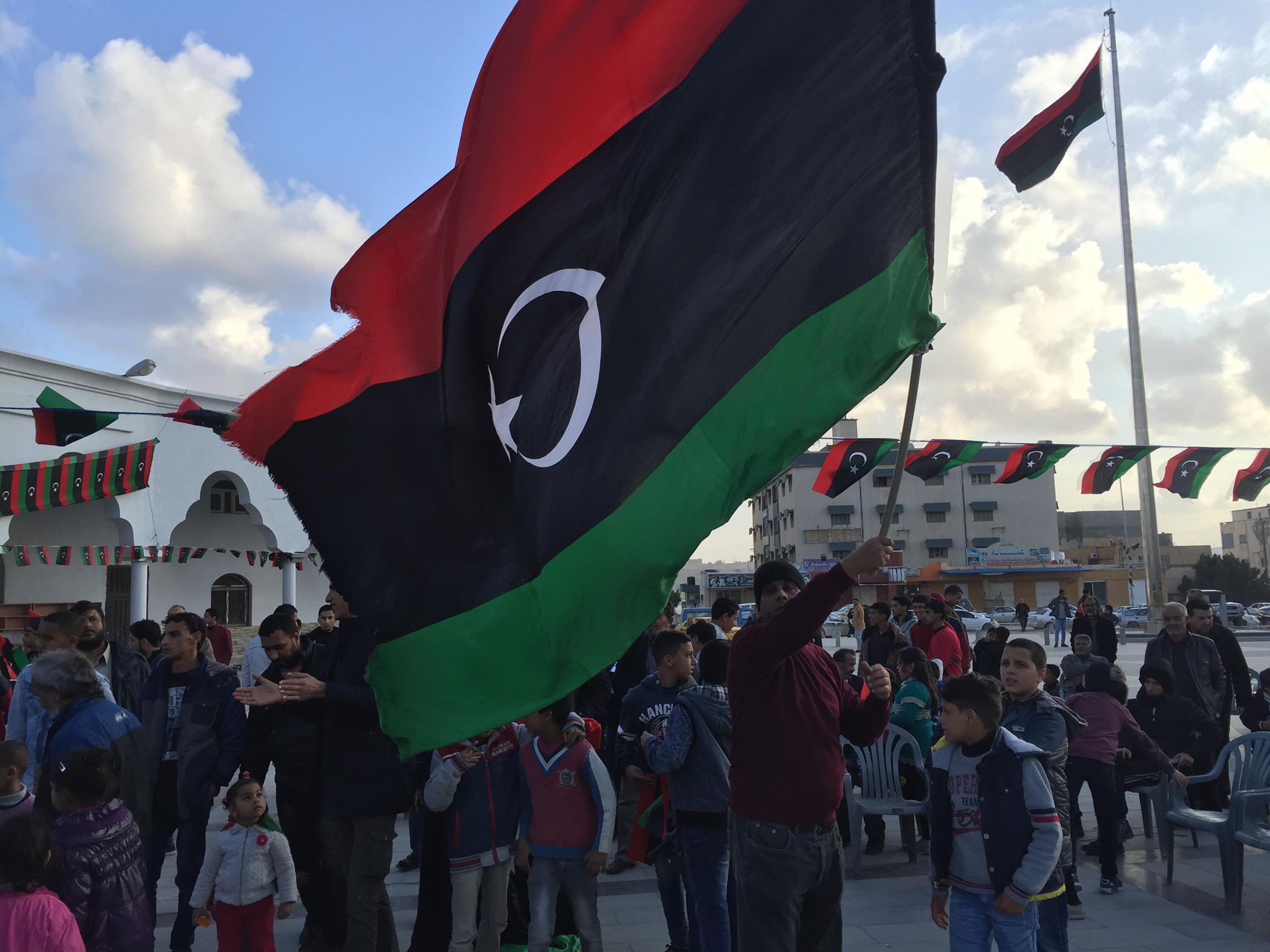 مجلس النواب يهنئ الليبيين بالذكرى السابعة لثورة 17 فبراير