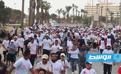 «ماراثون وردي» لمكافحة سرطان الثدي في بنغازي