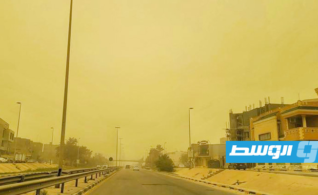 الاتحاد الأوروبي: العاصفة الترابية في طرابلس «تذكرنا بالتغير المناخي وعواقبه»