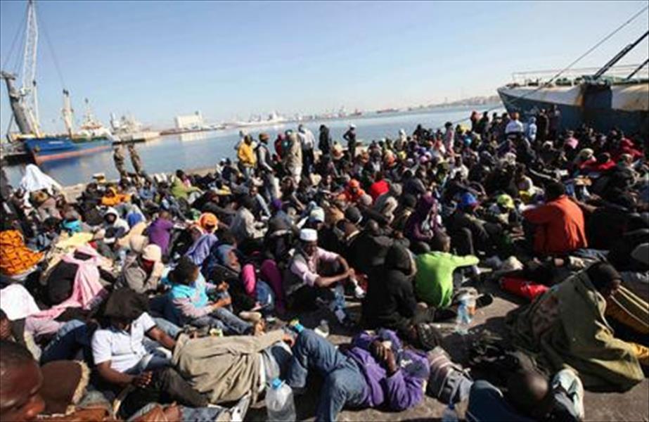 ليبيا ترحل 140 مهاجرًا غير شرعي قدموا من نيجيريا