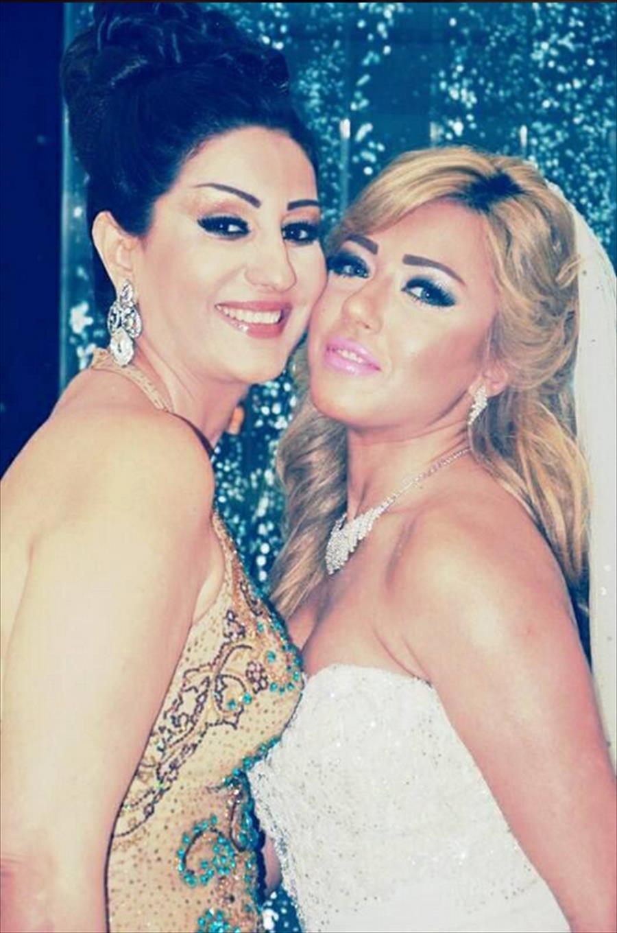 بالصور: وفاء عامر تحتفل بزفاف ابنتها