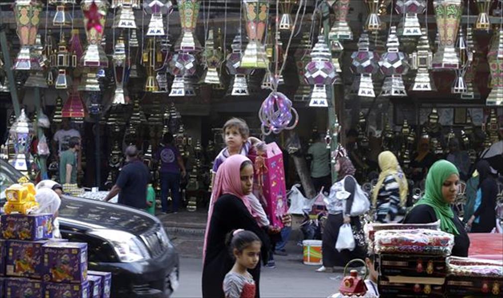 بالصور: مصر تستقبل رمضان بالفوانيس