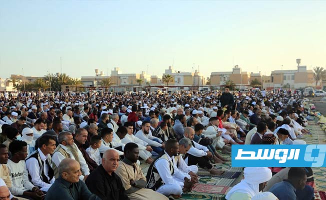 بالصور.. صلاة العيد في مدن ليبيا بالجنوب والشرق والغرب
