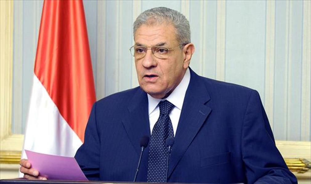 مصر: محلب يُشكِّل لجنة لتسوية النزاعات مع المُستثمرين