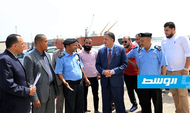 معتوق يطالب بتقديم خطة عمل لمعالجة الاحتياجات السريعة لميناء طرابلس البحري