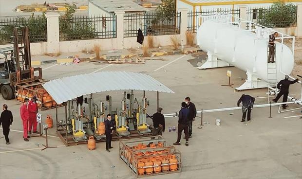 وحدة التعبئة الثابتة لأسطوانات غاز الطهي في طرابلس. (شركة البريقة لتسويق النفط)