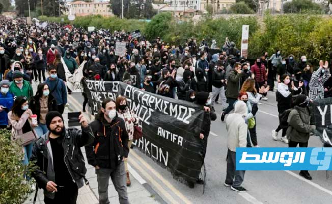 قبرص.. توقيف 13 شخصًا في أعمال عنف استهدفت مهاجرين وممتلكاتهم