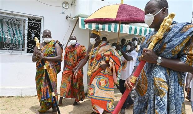 ملك في ساحل العاج يستنجد بأرواح الأجداد لمكافحة «كورونا»