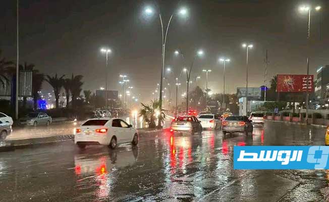 هطول الأمطار في طرابلس، مساء الأحد 4 يونيو 2023. (الإنترنت)