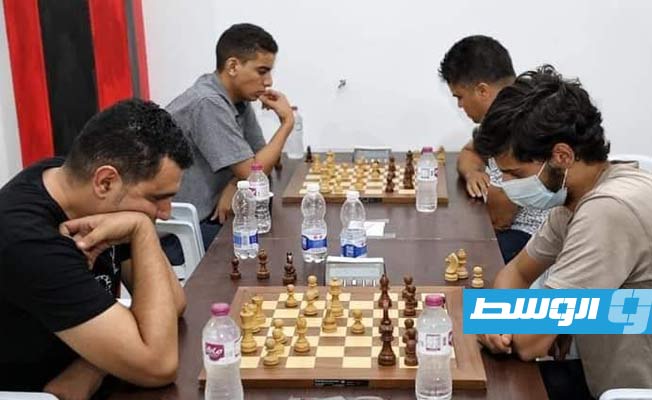 ترتيب ليبي متأخر في نهاية بطولة العالم لهواة الشطرنج وسط تتويج أناند وديمتروس