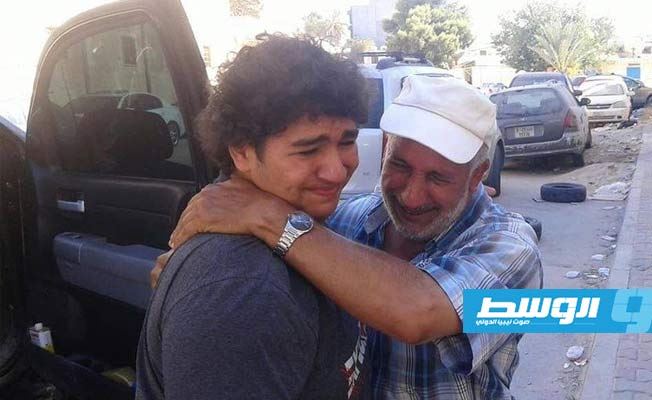 إطلاق أحد شباب مظاهرات طرابلس بعد أربعة أيام من احتجازه