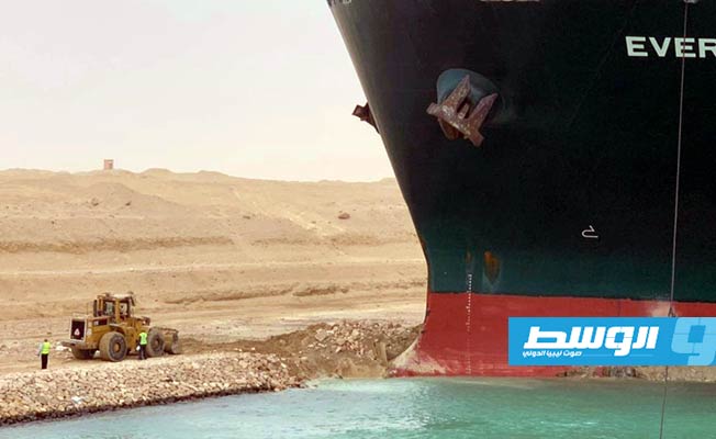 «رويال بوسكاليس»: توقعات بإعادة تعويم السفينة العملاقة العالقة في قناة السويس قريبا