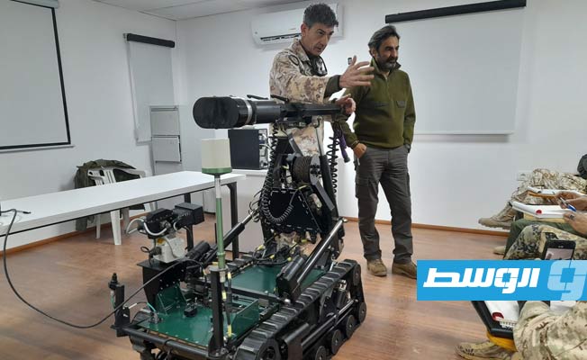 بالصور: تدريب في «الهندسة العسكرية» لنزع الألغام والمفخخات بـ«الروبوت»