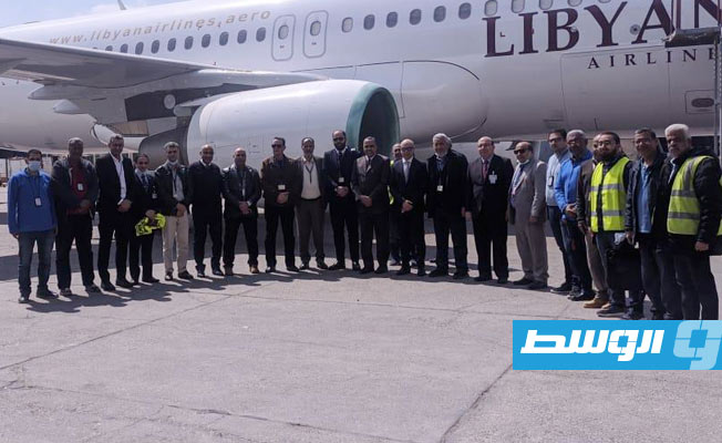 بالصور.. استعادة صلاحية طائرة للخطوط الليبية في مصر
