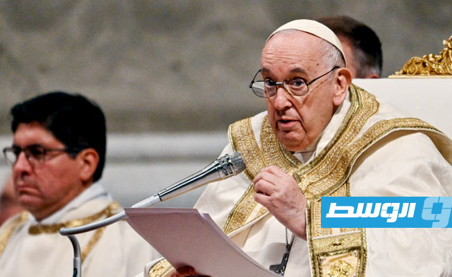 بابا الفاتيكان يحض أوروبا على استضافة المهاجرين وعدم اعتبارهم «غزاة»