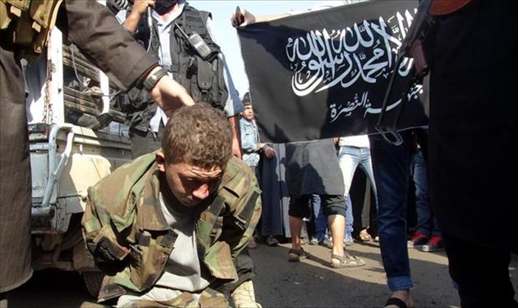 تقرير: داعش تسحب بساط التشدد من تحت أقدام القاعدة