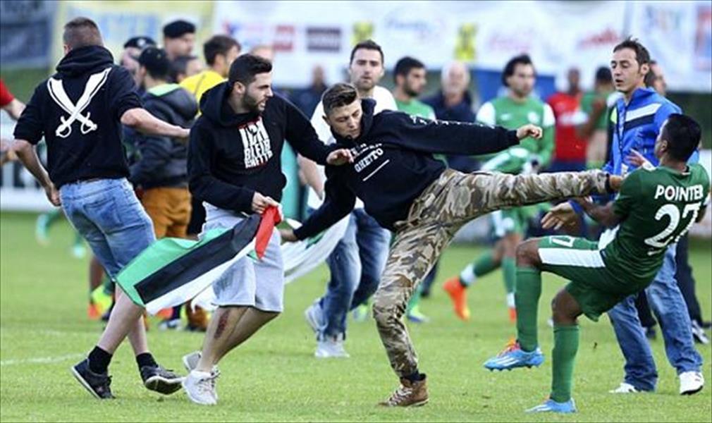 بالفيديو والصور: مؤيدو غزة يعتدون بالضرب على لاعبي «مكابي حيفا»