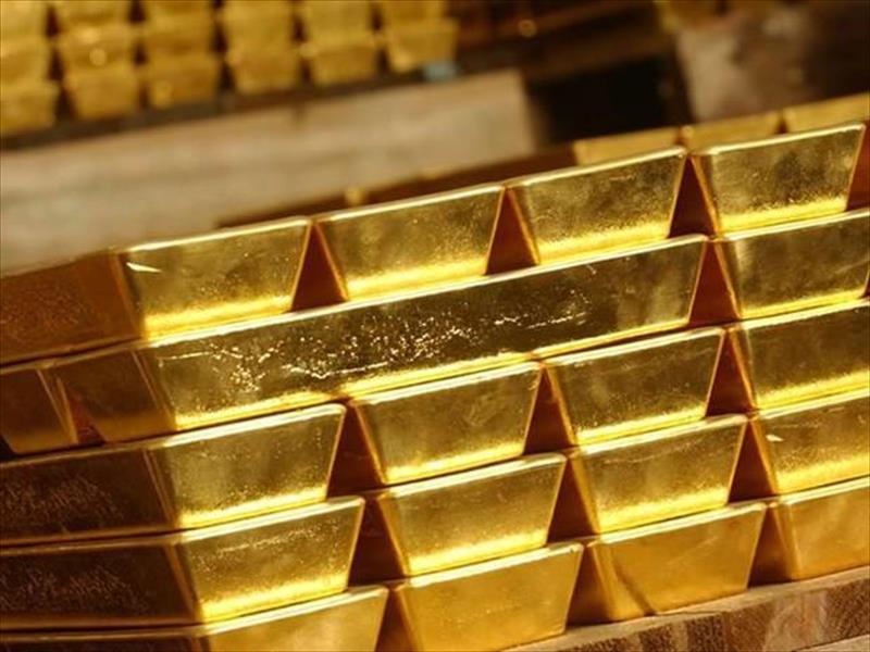 هبوط الدولار يرفع الذهب لأعلى مستوى في عام