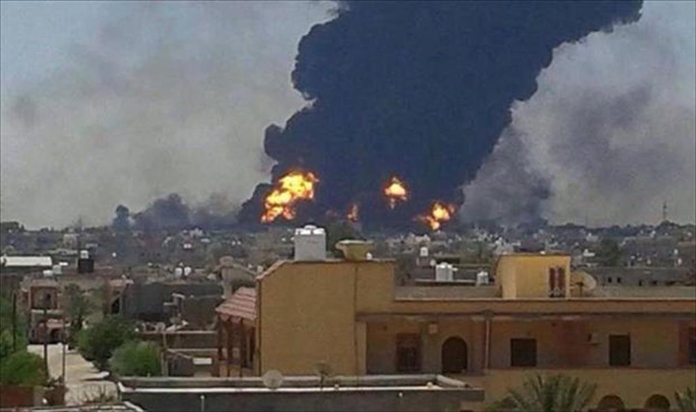 اشتعال النيران بمستودعات الوقود في طرابلس بعد تجدد القصف